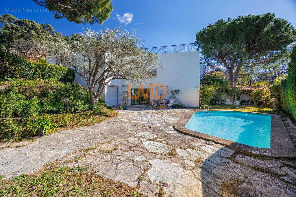 Maison à MARSEILLE-9E