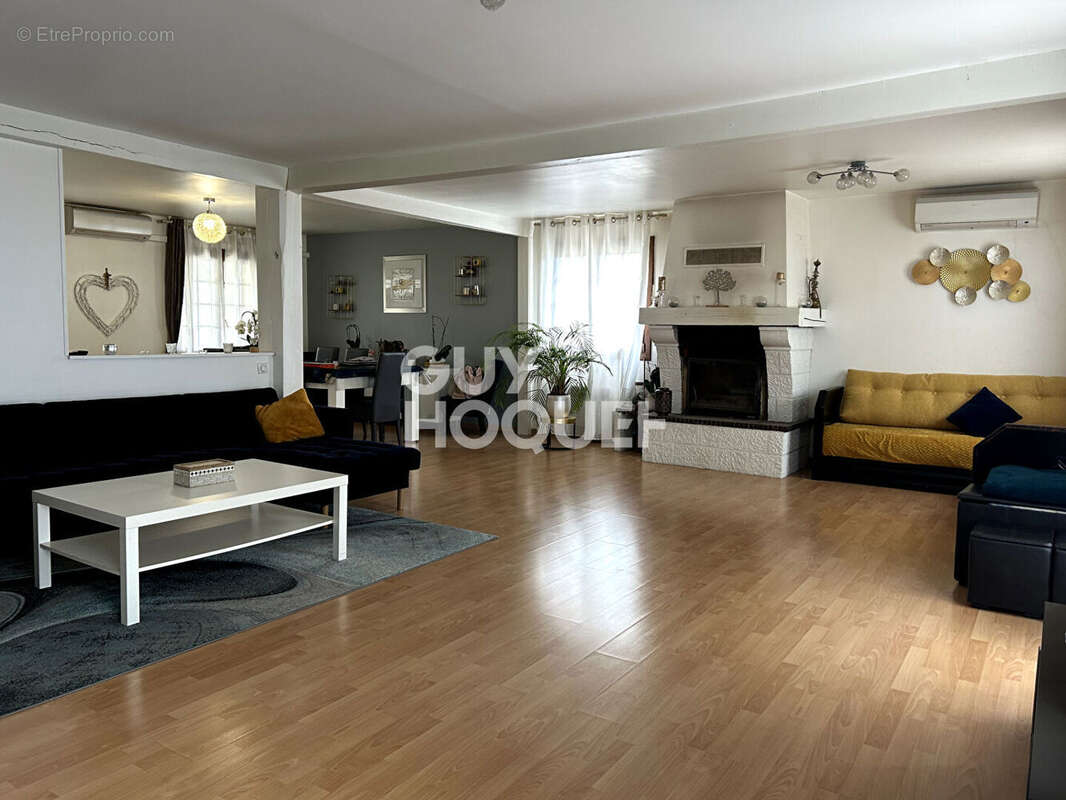 Maison à CHALAUTRE-LA-PETITE