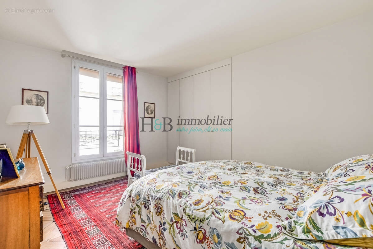 Appartement à PARIS-7E