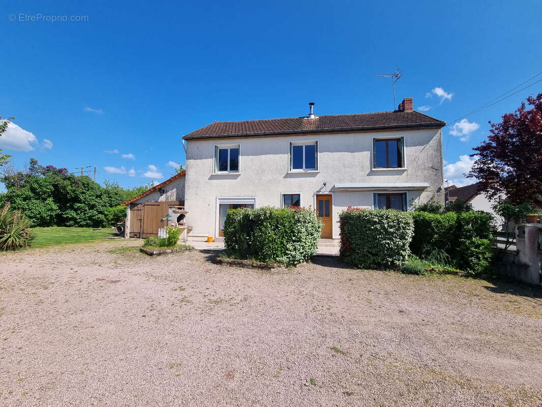 Spacieuse maison de bourg ! - photo 2