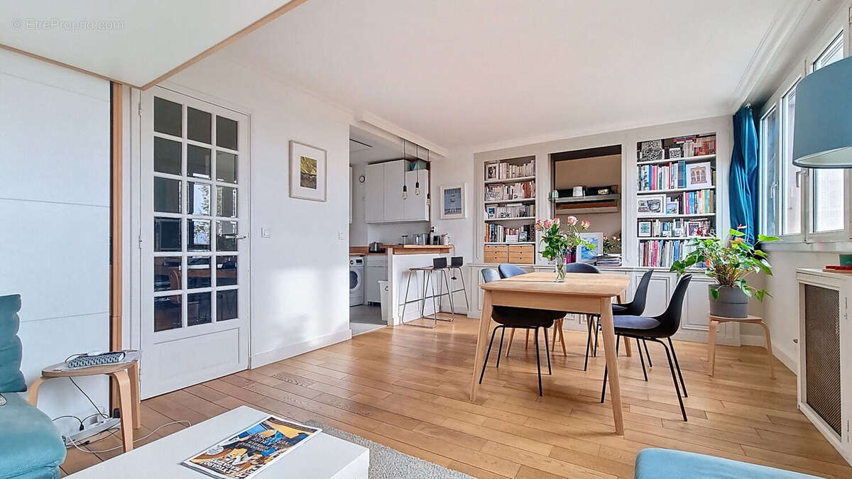 Appartement à PARIS-20E