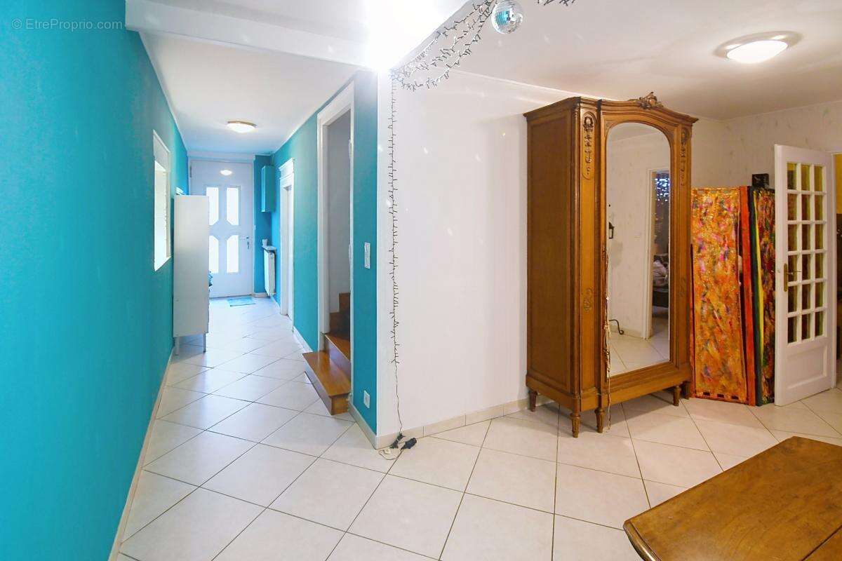 Belle maison de caractère à Lexy, 208m2 + véranda 55m2 + grenier aménageable de 75m2 , terrain plus de 6 ares, garage - photo 14
