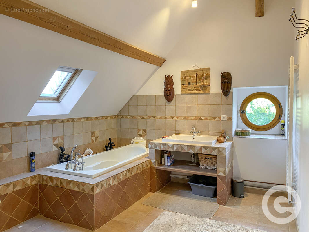 Maison à SAINTE-COLOMBE