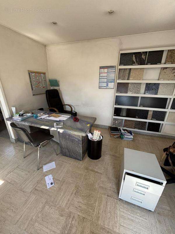 Commerce à MONTREUIL