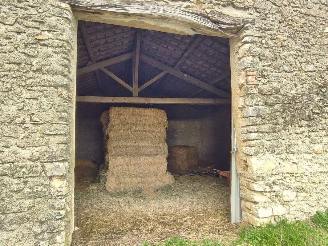 Maison à SAINT-NAZAIRE-DES-GARDIES