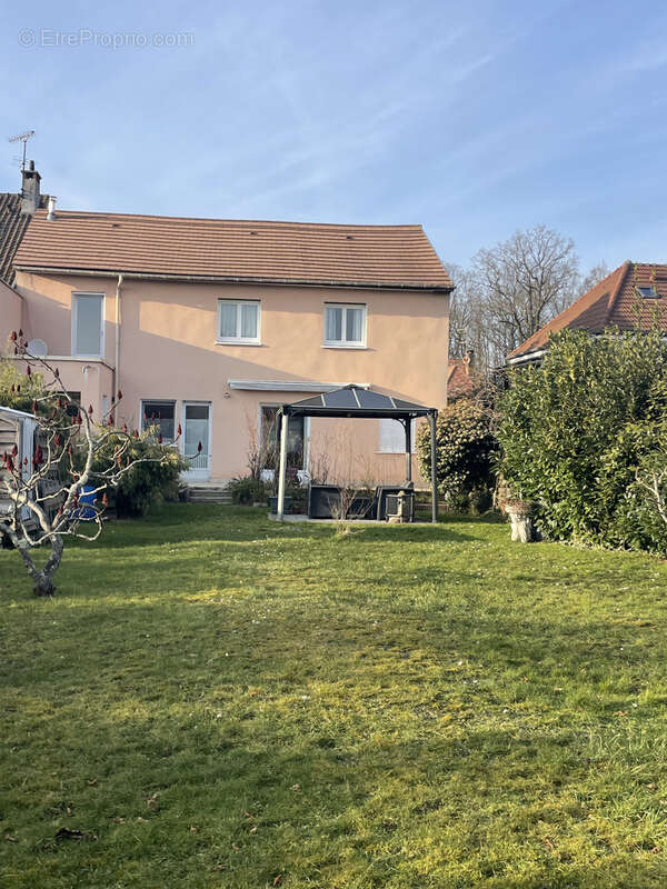 Maison à SUCY-EN-BRIE