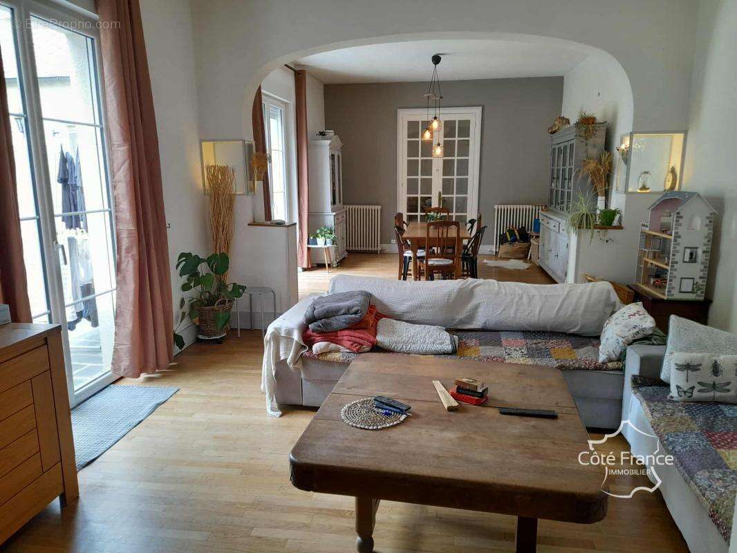 Plus de 300m2 habitables ! - photo 10
