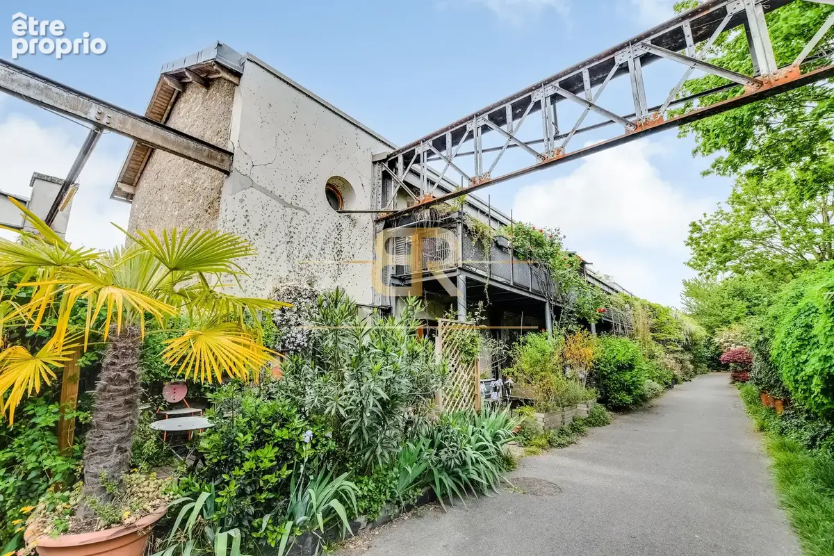 Maison/loft sur trois niveaux (170m2), calme, lumineuse, dans un cadre verdoyant - photo 20