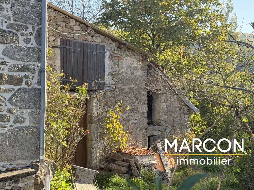 Maison à LA CHAPELLE-TAILLEFERT