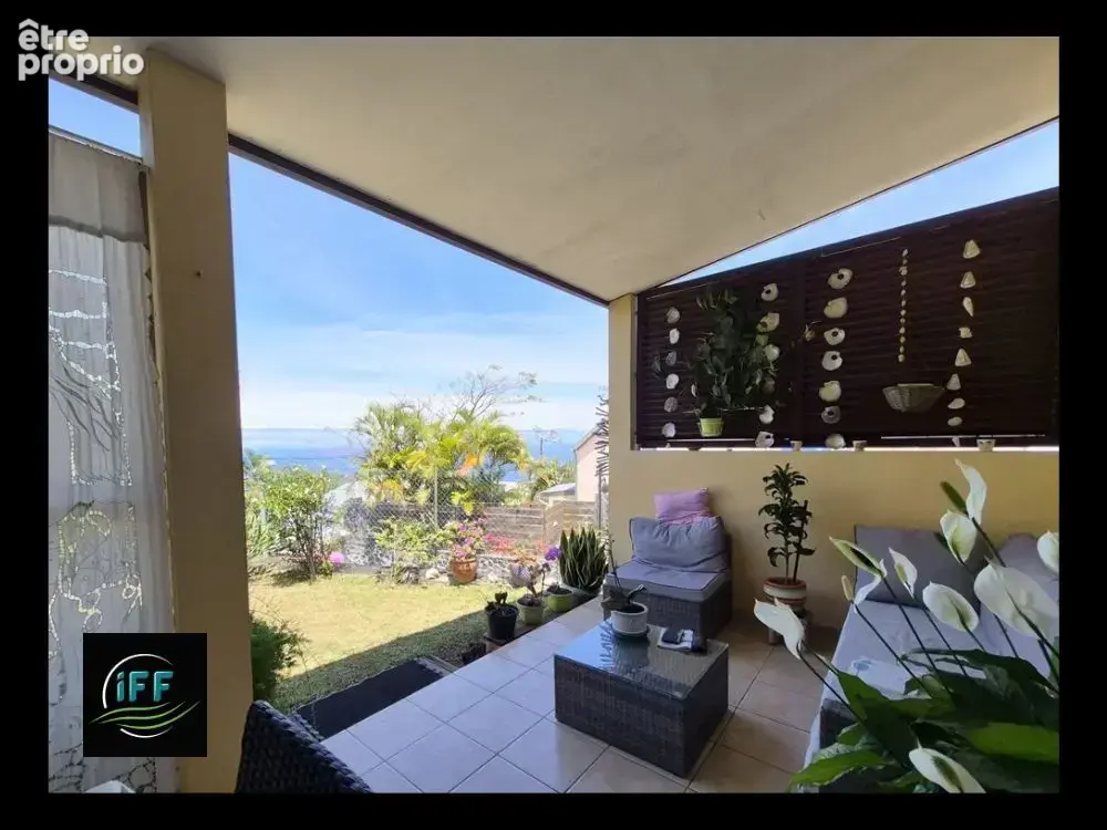 Maison F4 avec jardin arboré et vue océan   Les Avirons - photo 2