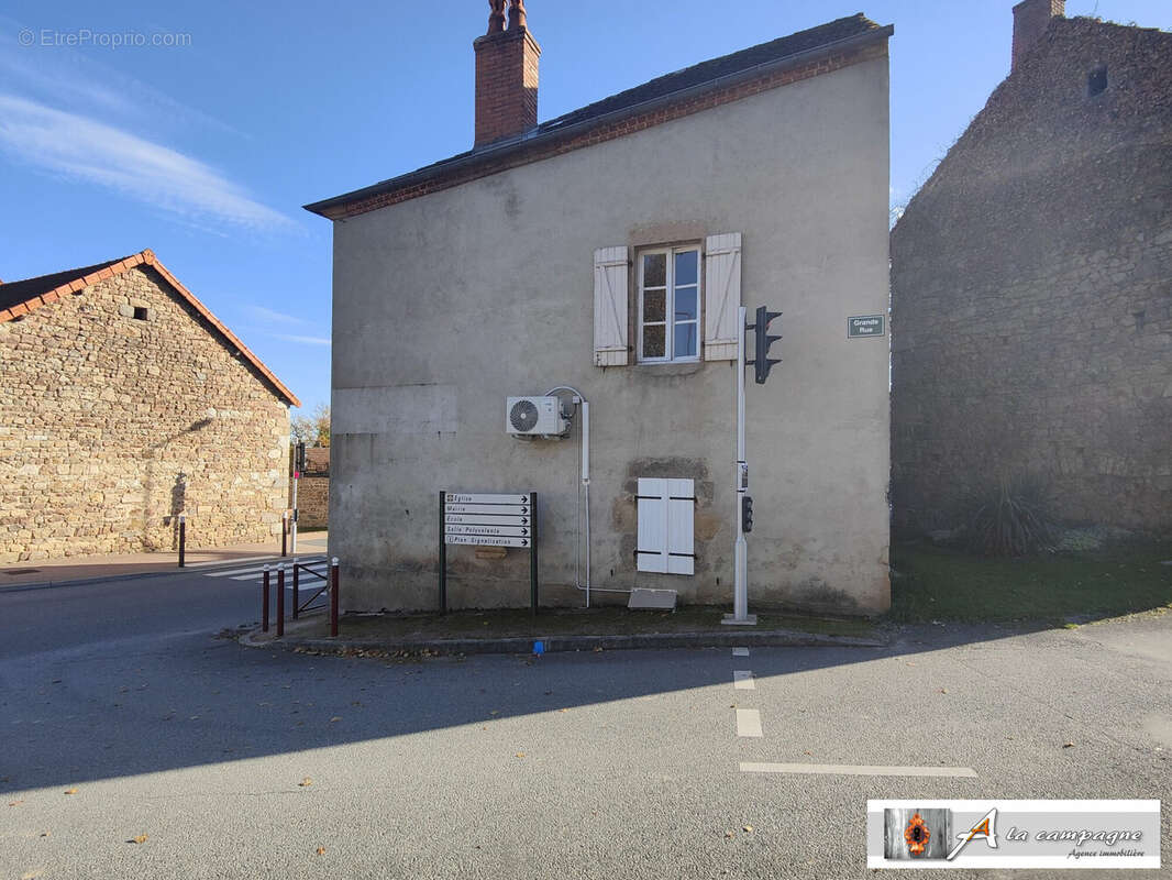 Maison à ROUGNAT