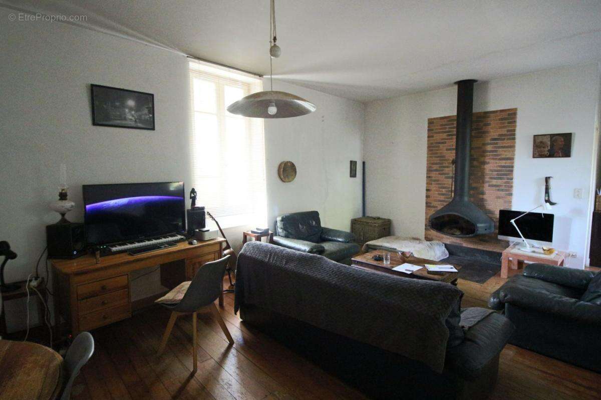 Maison 100 m² à Puy-L'eveque  - photo 3