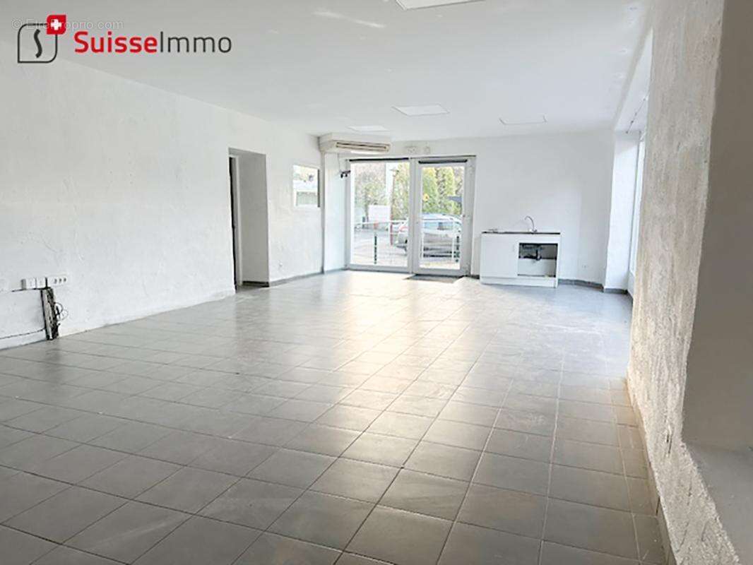 Local commercial - photo 3