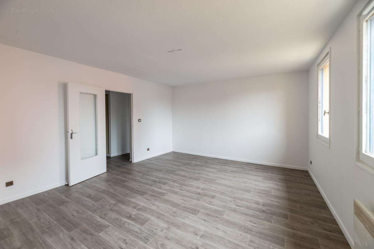 Appartement à LA VERPILLIERE