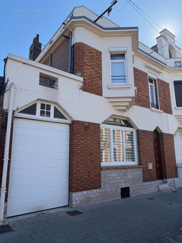 Photo 1 - Maison à BETHUNE