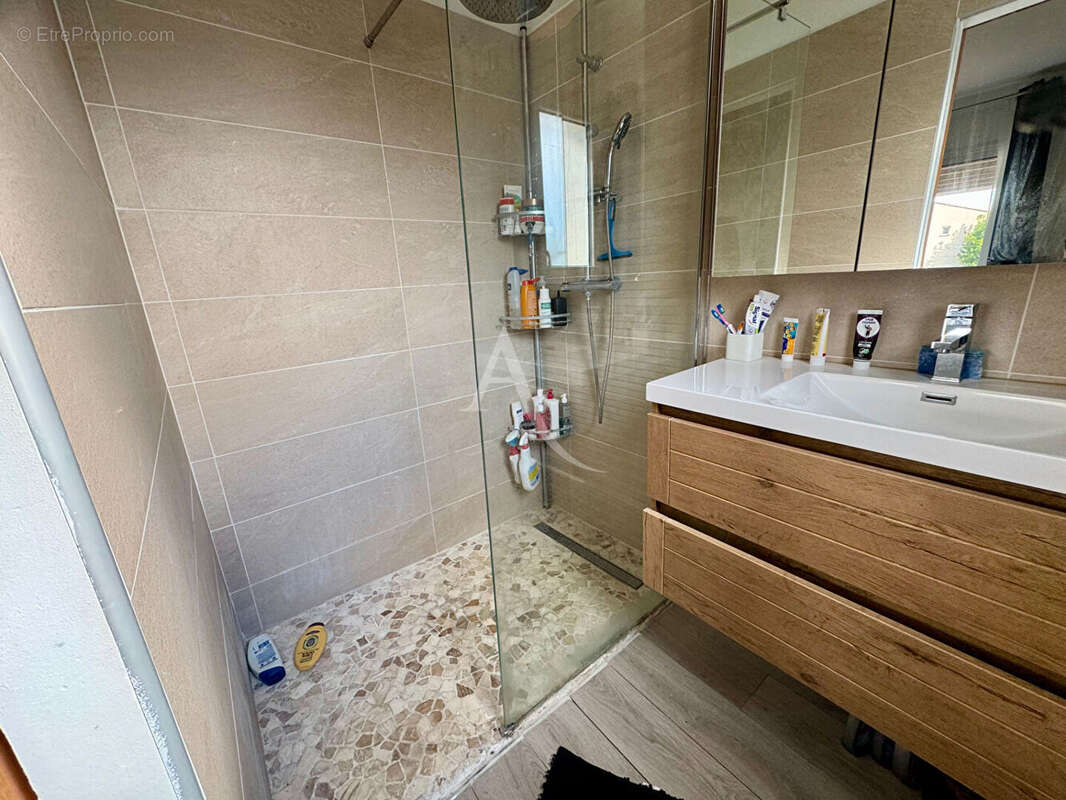 Maison à CASTELNAU-VALENCE