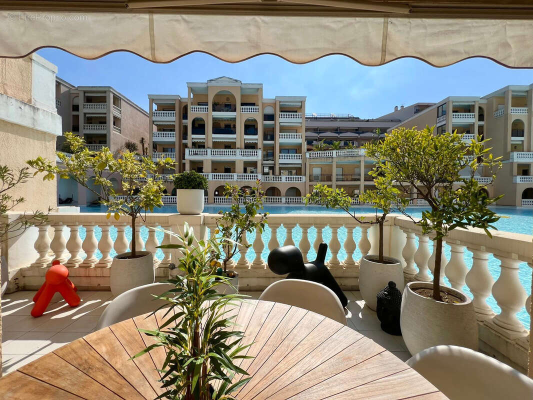 Appartement à LE CANNET