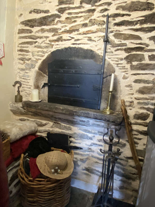 Maison à LE COLLET-DE-DEZE