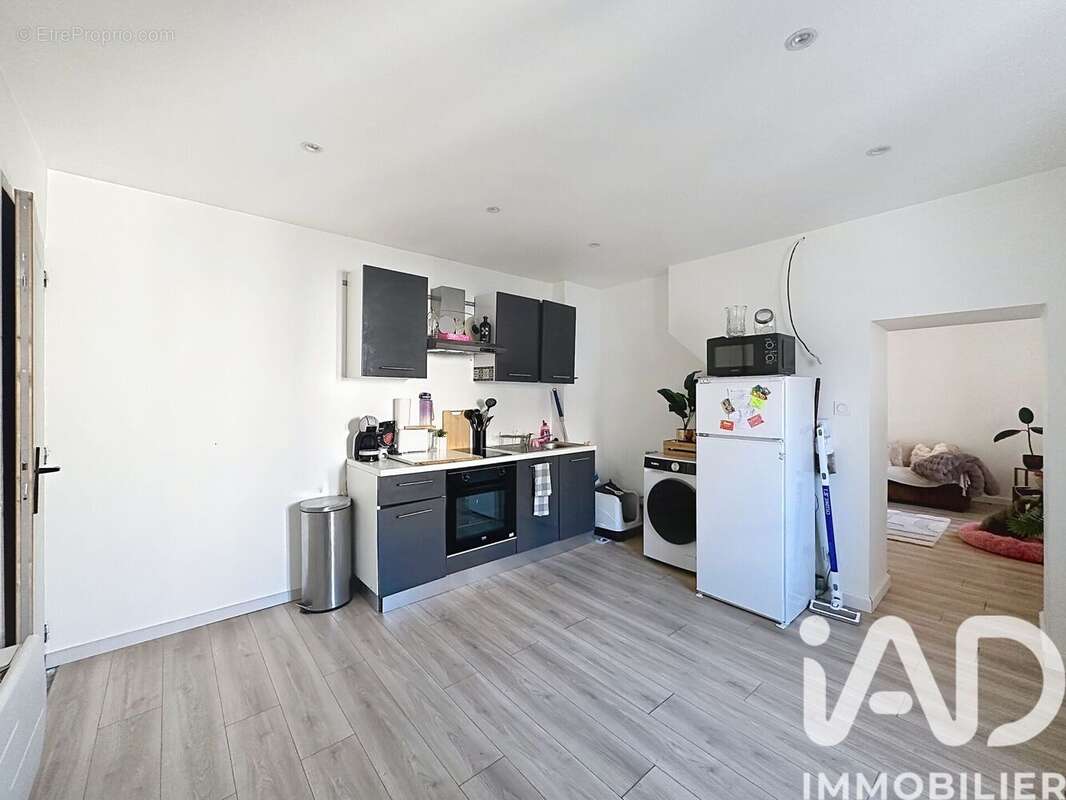 Maison 81 m² à Jonquieres-Saint-Vincent  - photo 2