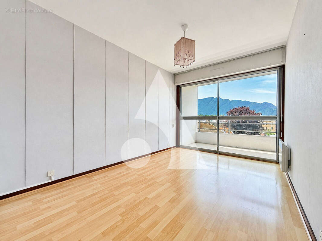 Appartement à AIX-LES-BAINS