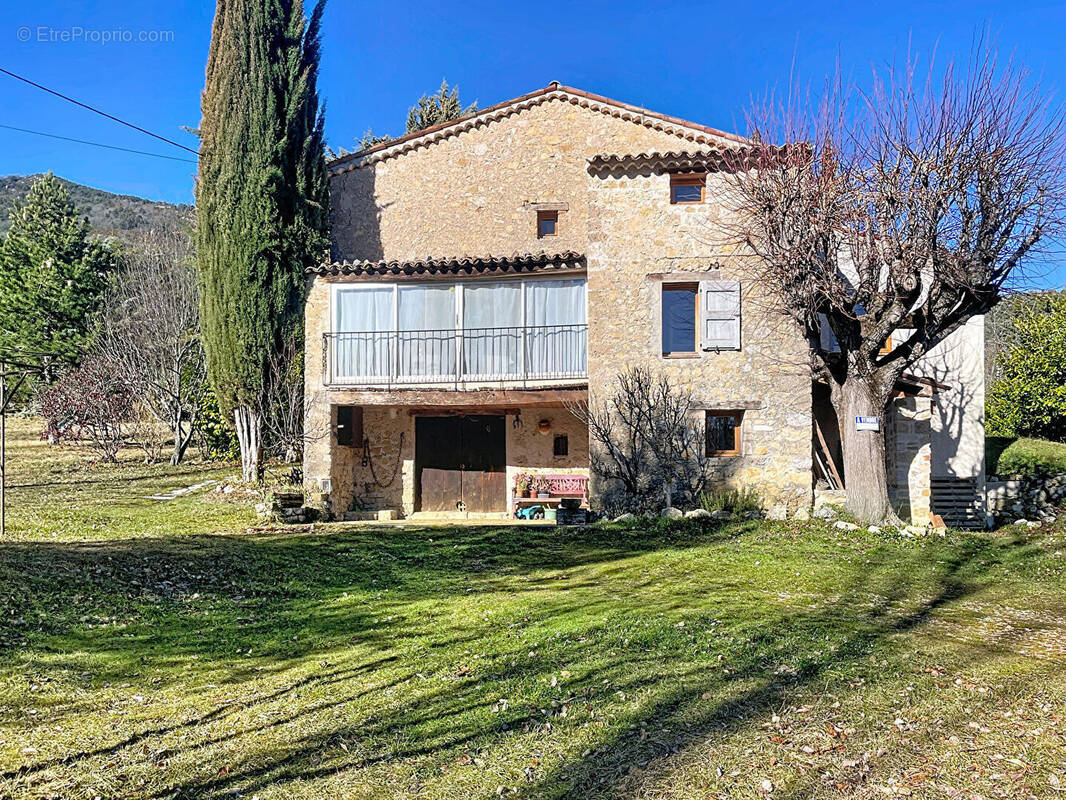 Maison à LA PALUD-SUR-VERDON