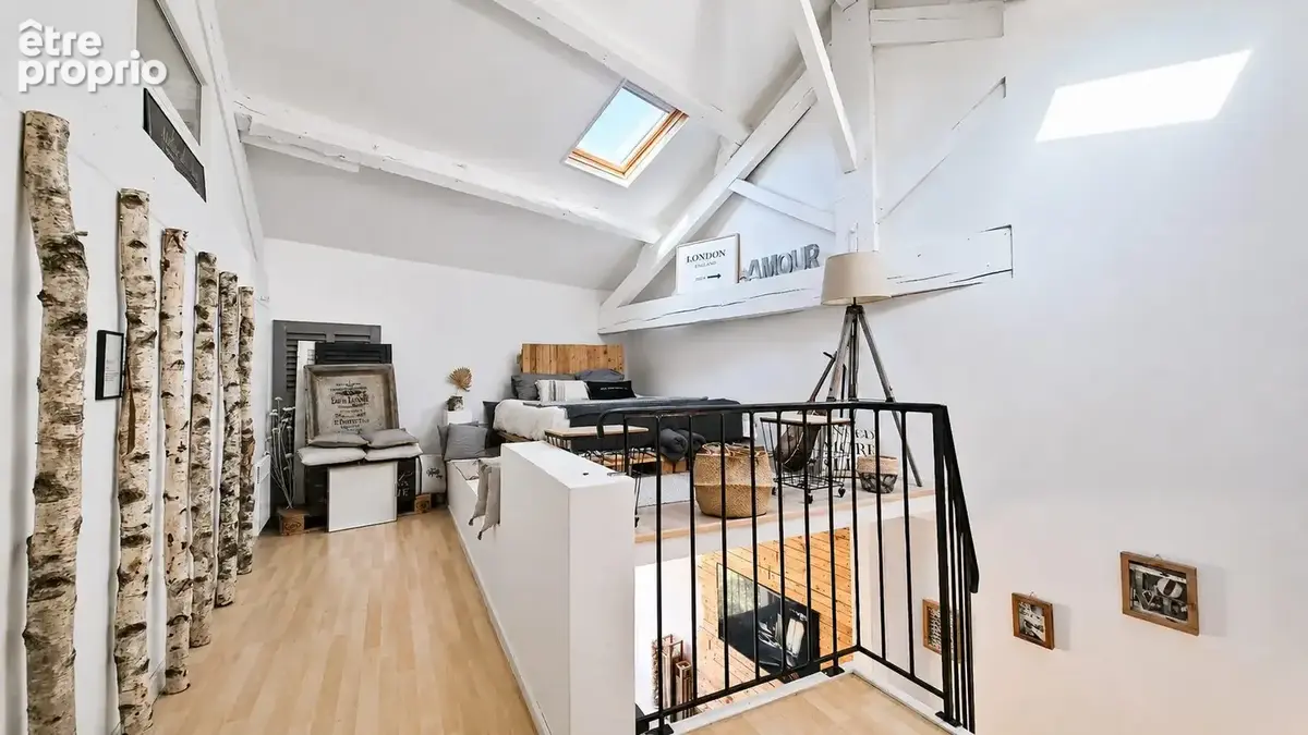 Appartement 82 m² à Belgentier  - photo 7