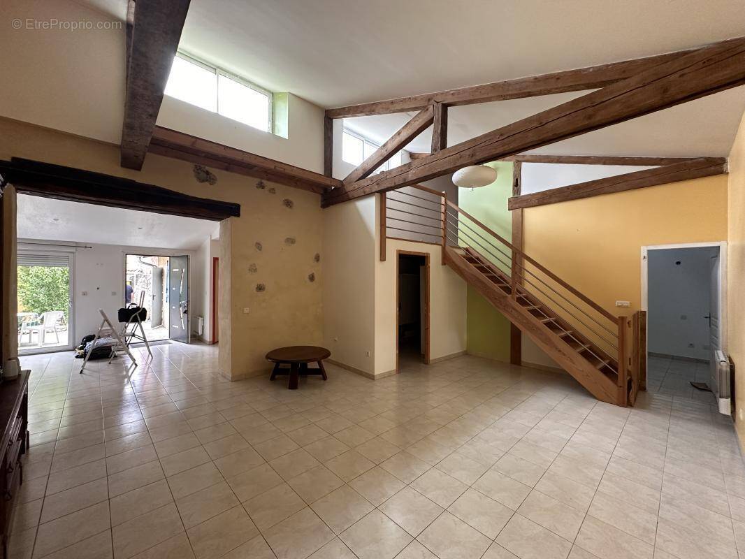 Maison à VIC-FEZENSAC