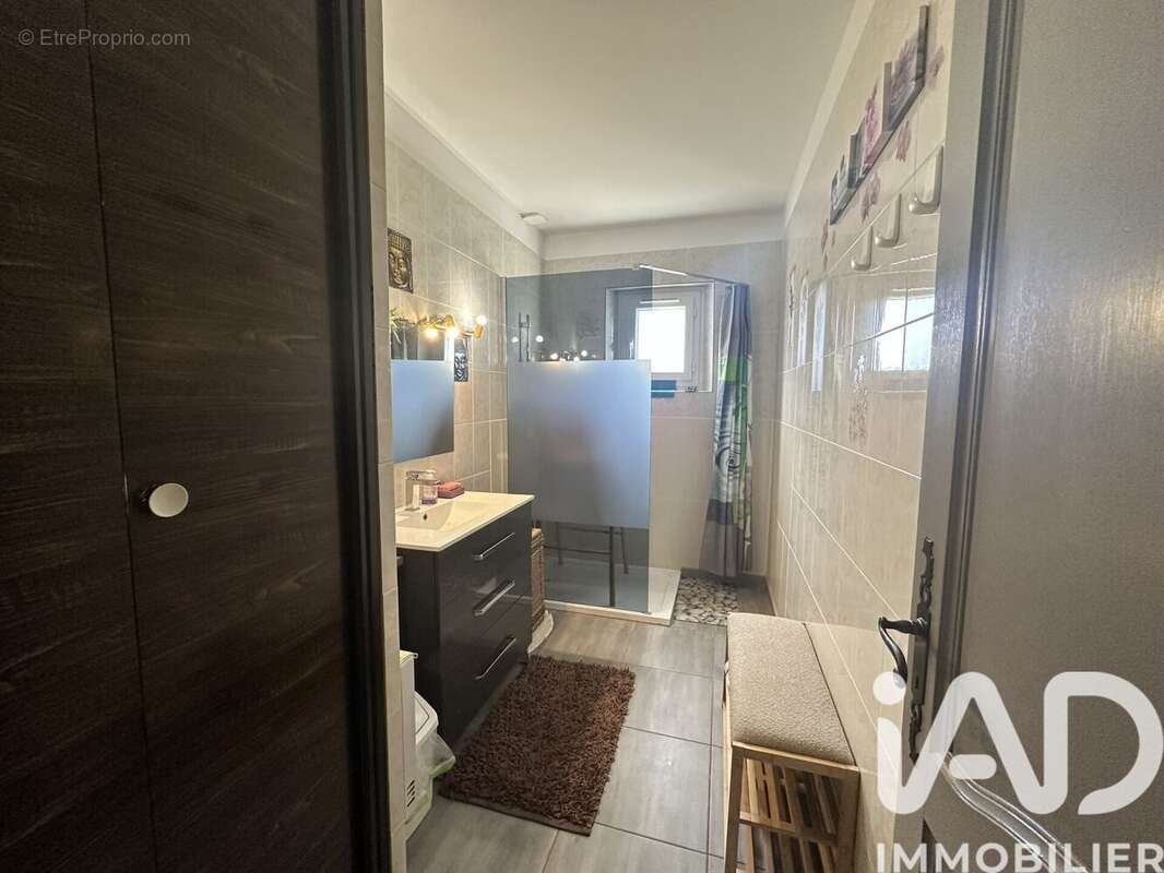 Maison 89 m² à Tornac  - photo 9
