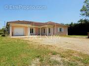 Maison à MONSTEROUX-MILIEU