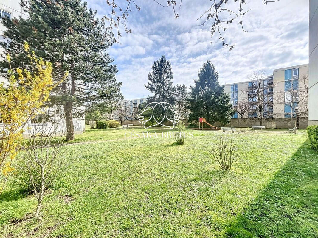 Appartement à LYON-8E