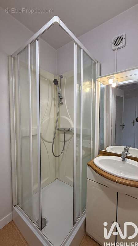Appartement 40 m² à Limoges  - photo 9