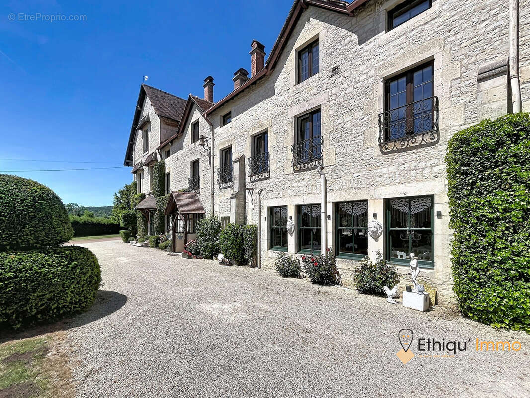 1682 m² à Laferte-Sur-Aube  - photo 5