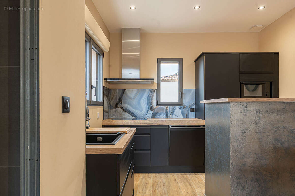 Appartement à CARRY-LE-ROUET