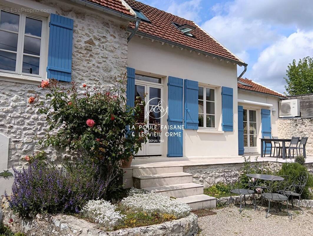 Maison à HOUDAN