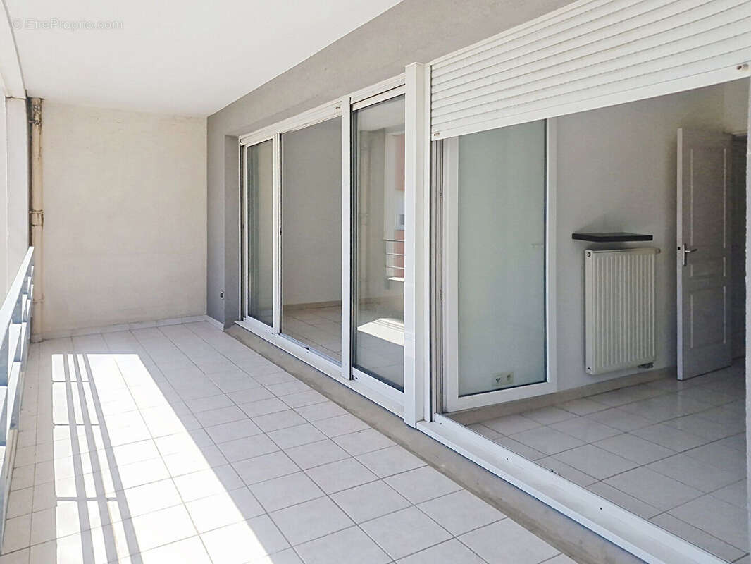 A vendre appartement t2 terrasse garage montpellier la lironde - photo 3