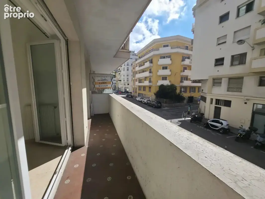 NICE - Le Port - 2 pièces - 54,64m² - plein Sud - ascenseur - balcon - photo 10