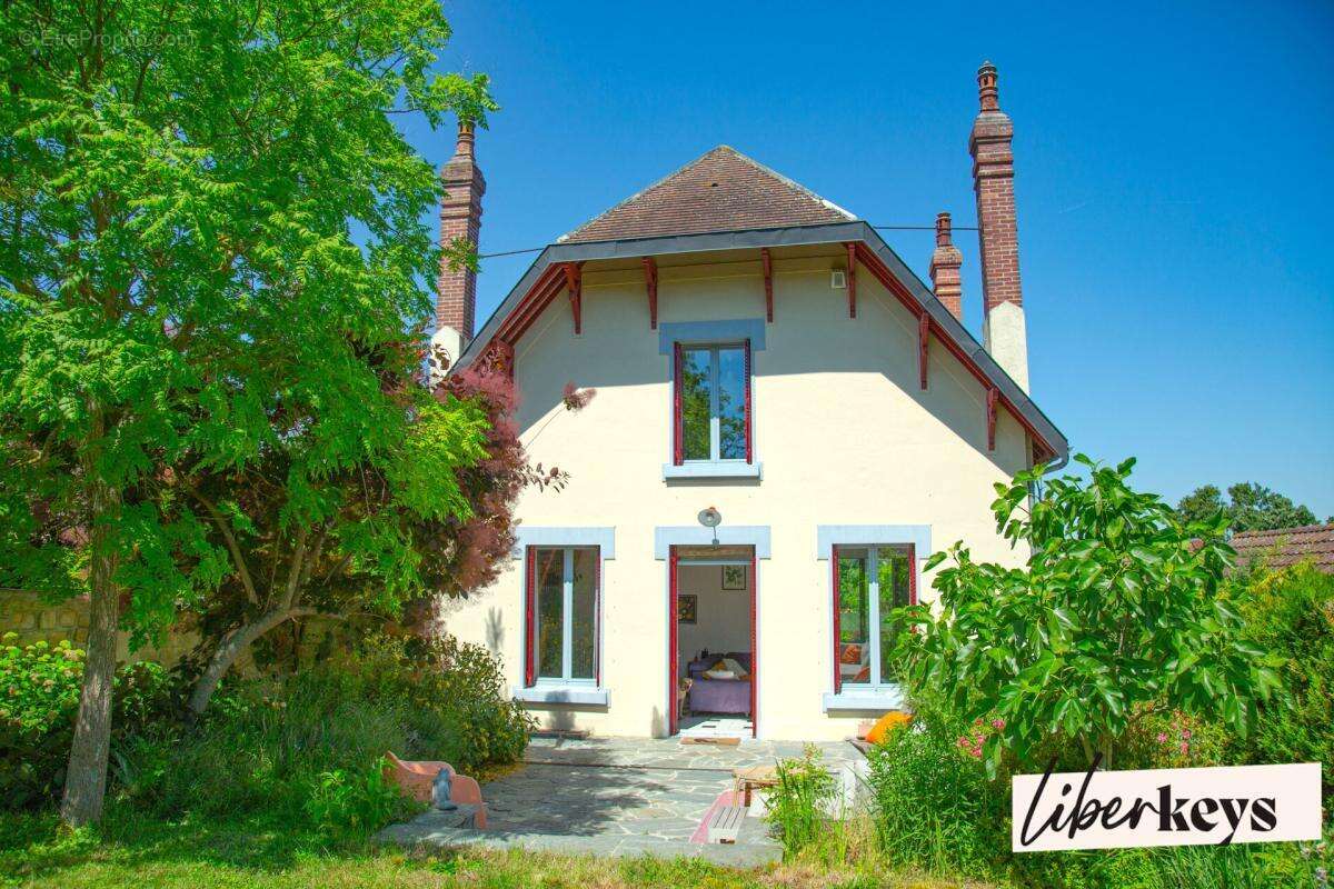 Maison à SAINT-OUEN-L'AUMONE