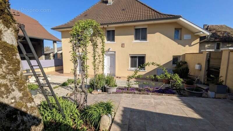 Maison à LES ABRETS