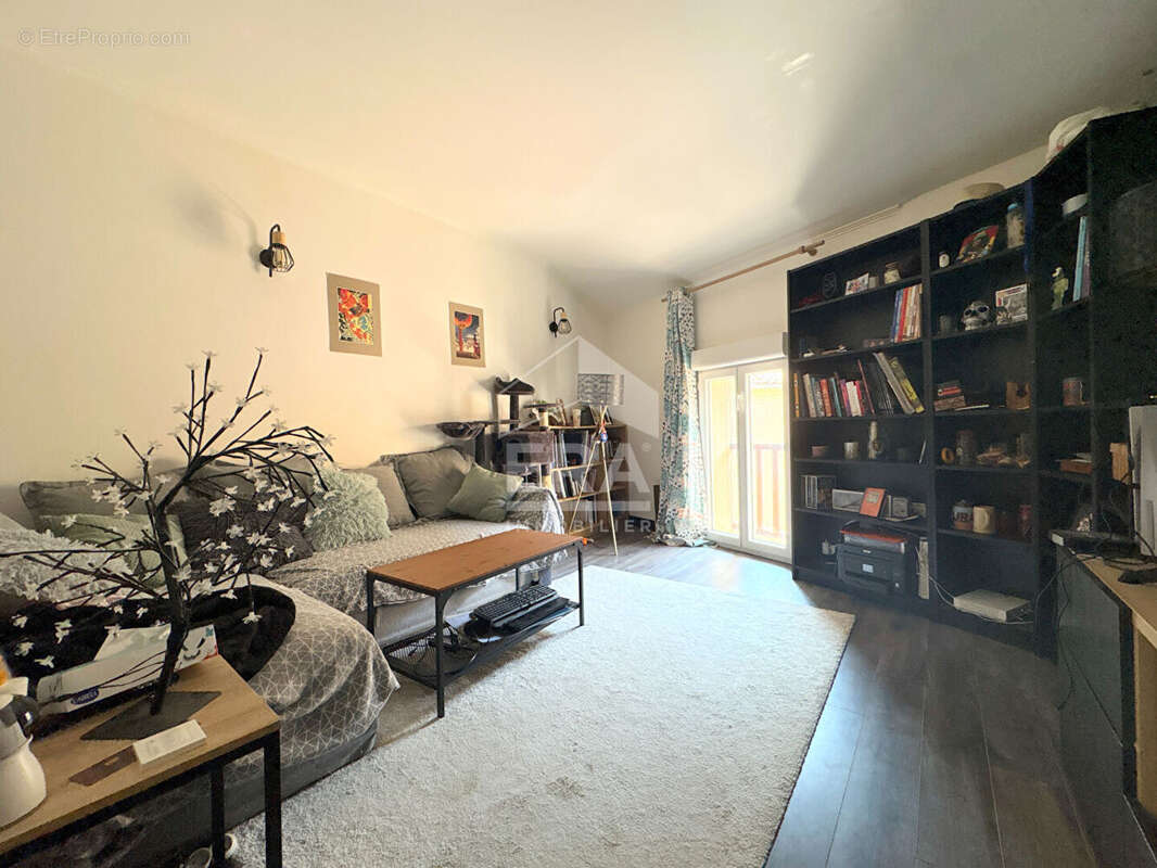 Appartement à CADENET