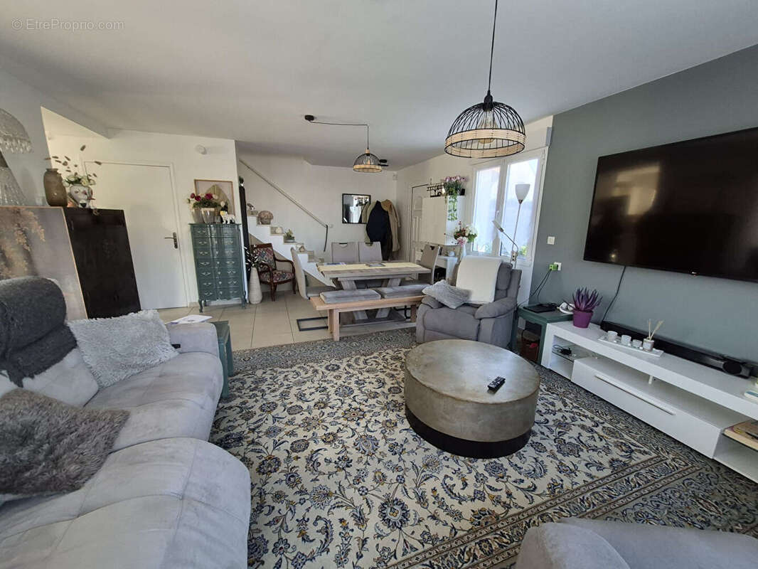 Maison à MERY-SUR-OISE