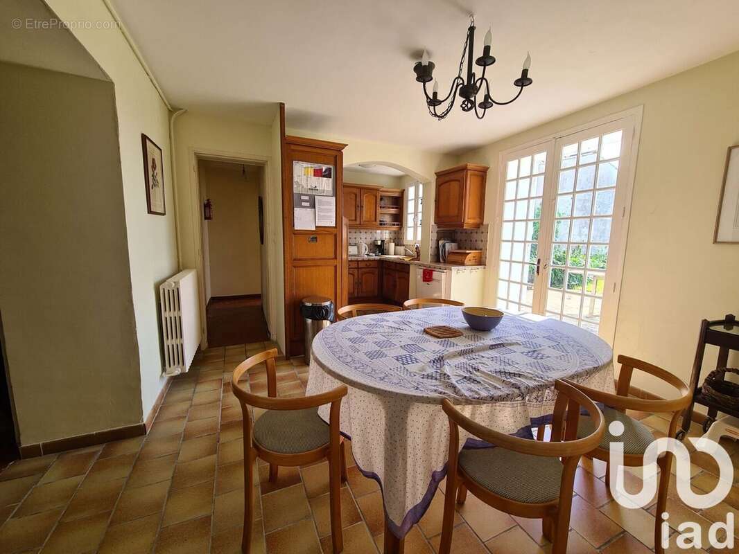 Maison 170 m² à Saussignac  - photo 6