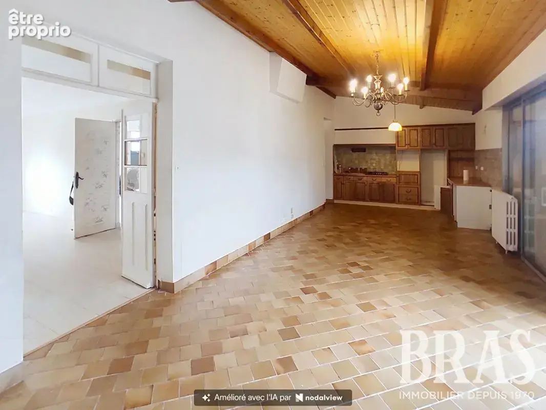 Maison T6 de 144m² sur terrain de 308m²  avec garage et annexe - photo 5