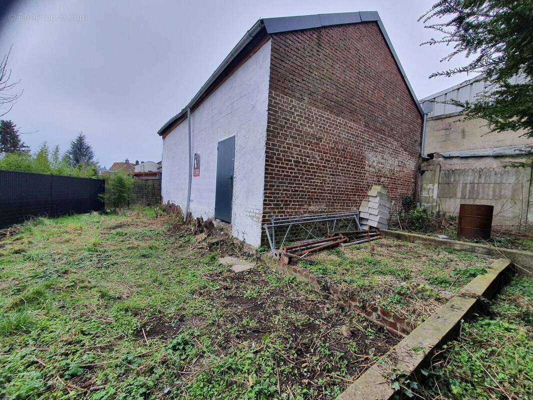 Photo 1 - Commerce à VALENCIENNES