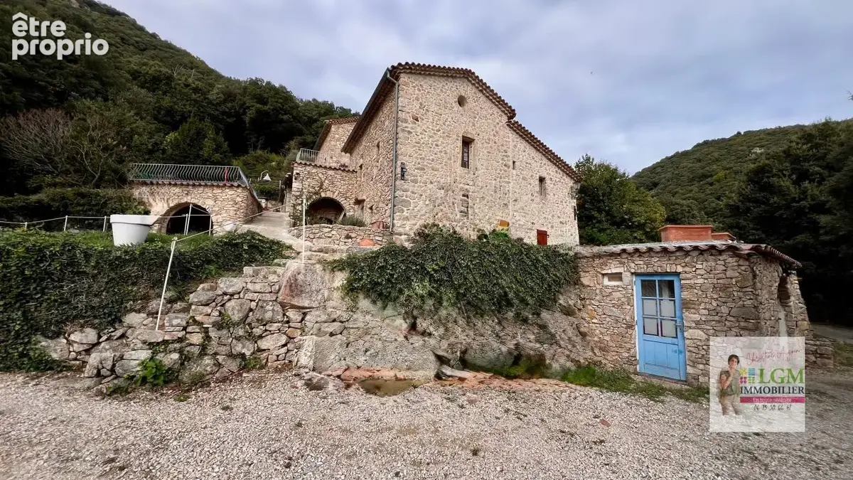 Mas en pierre authentique avec gîte et source naturelle - photo 2