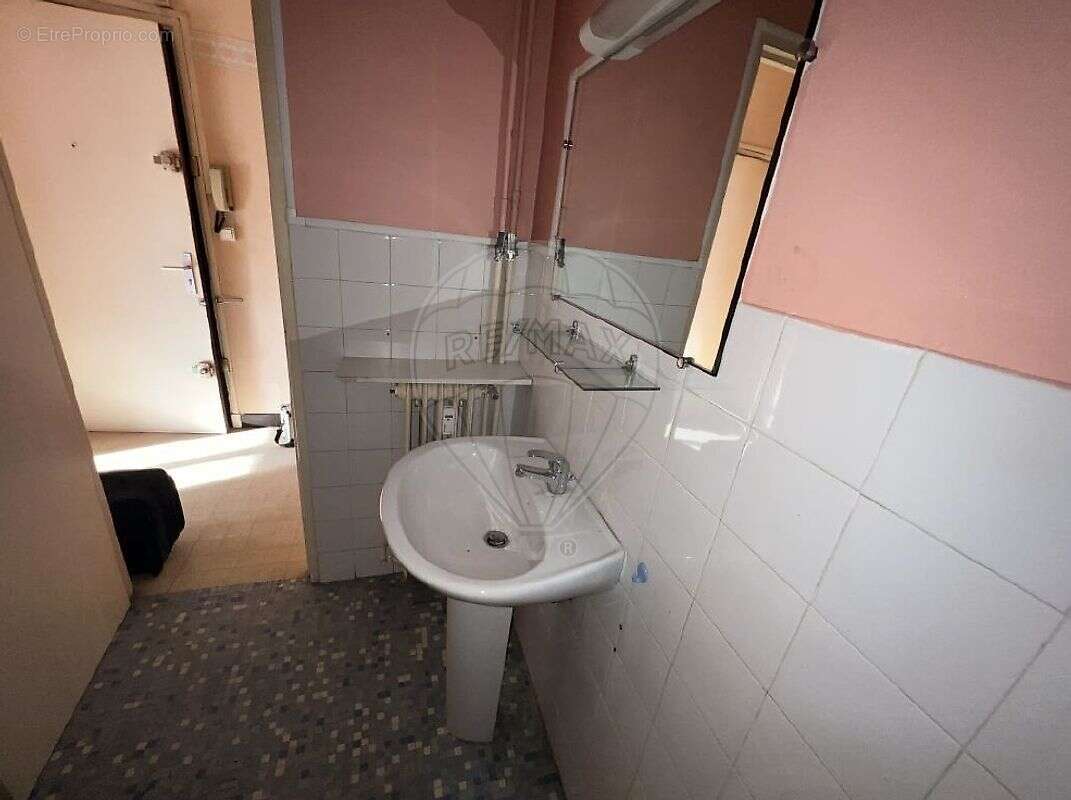 Appartement à MARSEILLE-4E