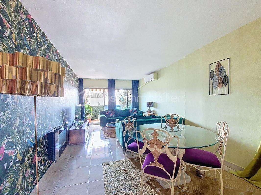 Appartement à SIX-FOURS-LES-PLAGES