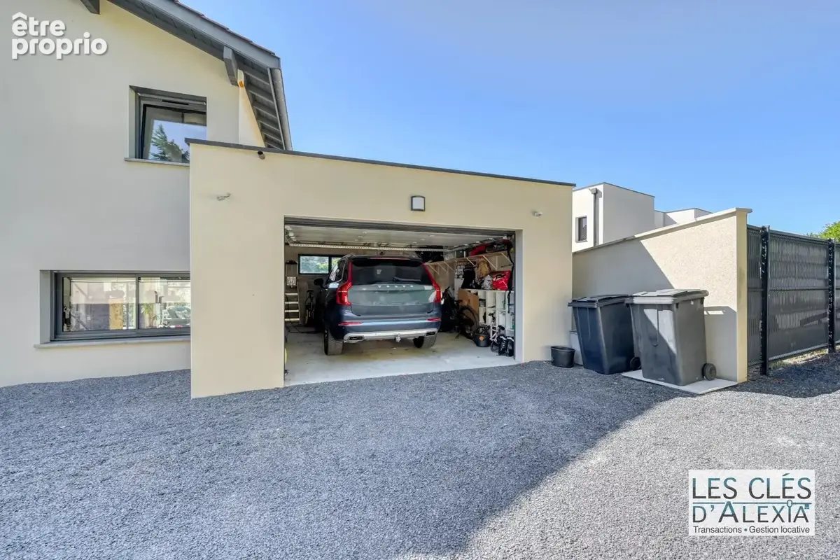 Saint-didier-au-mont-d’or — somptueuse maison contemporaine avec piscine  203 m²  terrain 2 134 m² - photo 25