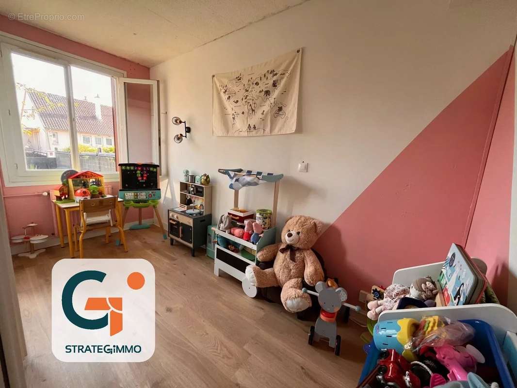 Maison à SAINT-ETIENNE-DU-ROUVRAY