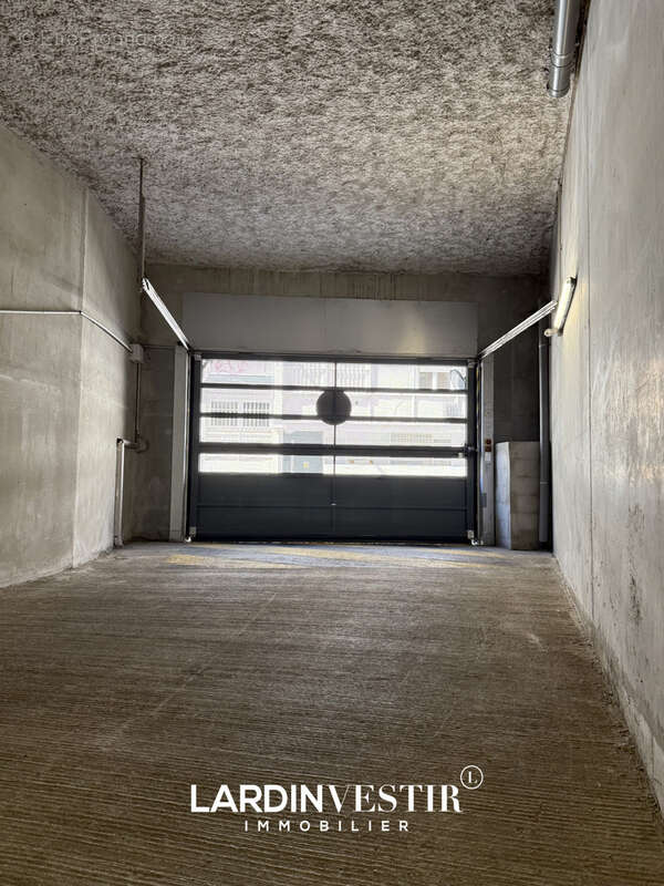 Parking à VILLEURBANNE