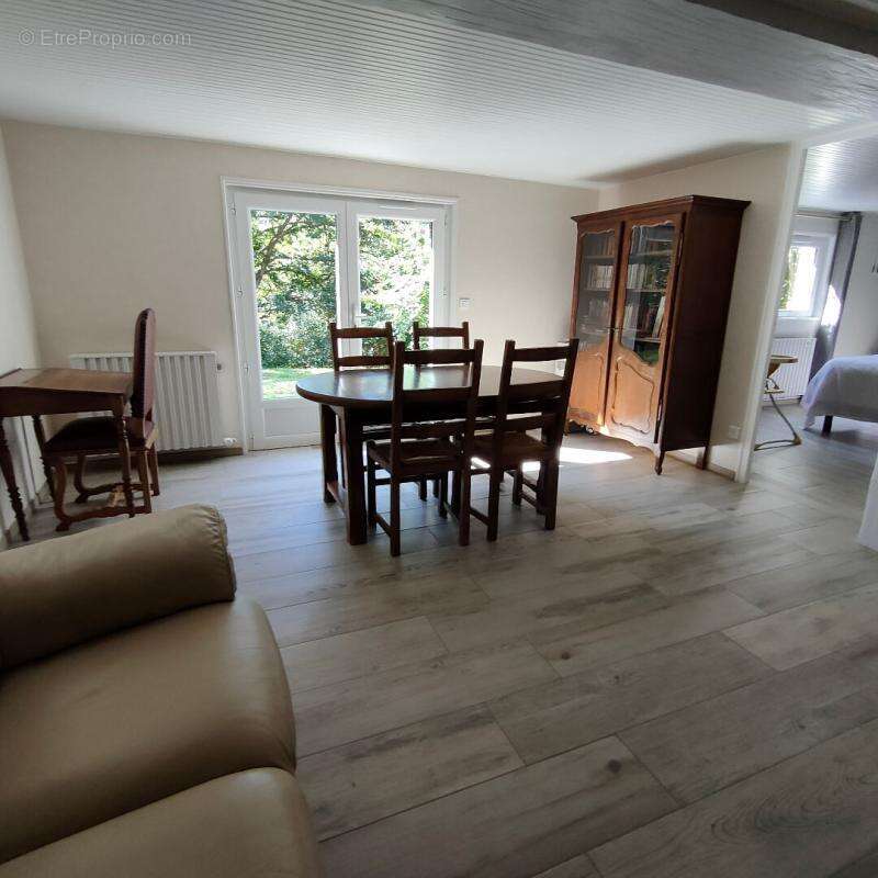 Maison à MORTAGNE-SUR-SEVRE